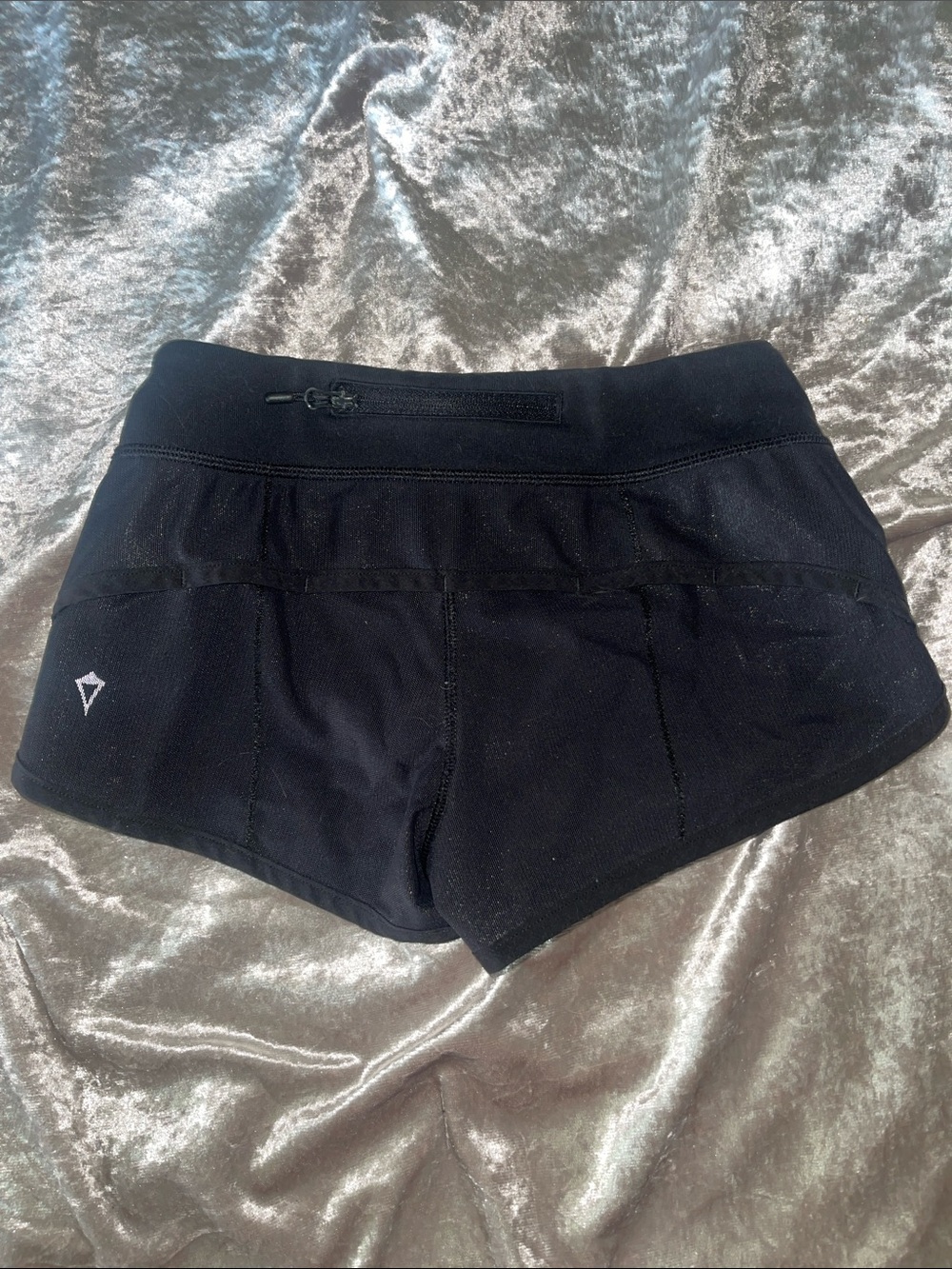 Ivivva black shorts size 8